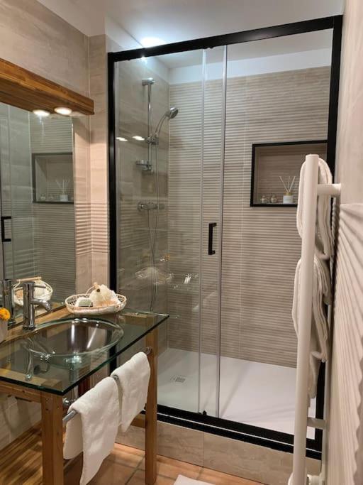 Apartamento Les Loges De Bacchus L'Epicurieux Chonas-lʼAmballan Exterior foto